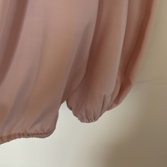 💗 H&M Women’s Light Pink Off-Shoulder Smocked Top | Size 12 - Picture 12 of 12